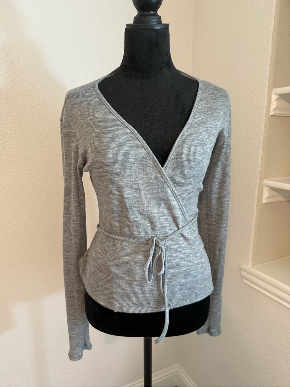 St. Agni Women's Baby Wool Wrap Top grey - Picture 3 of 9